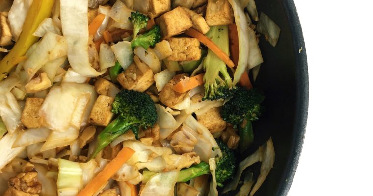Recipe Review – Tofu Veggie Bowl with Cabbage Noodles