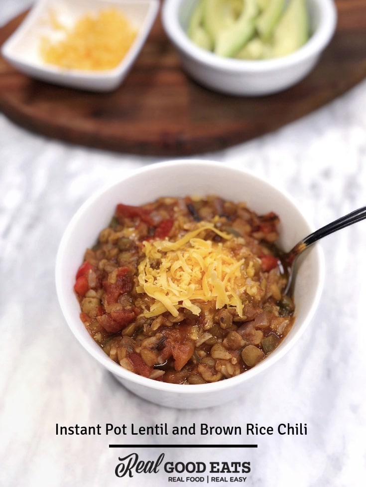 Instant Pot lentil and brown rice chili blog graphic