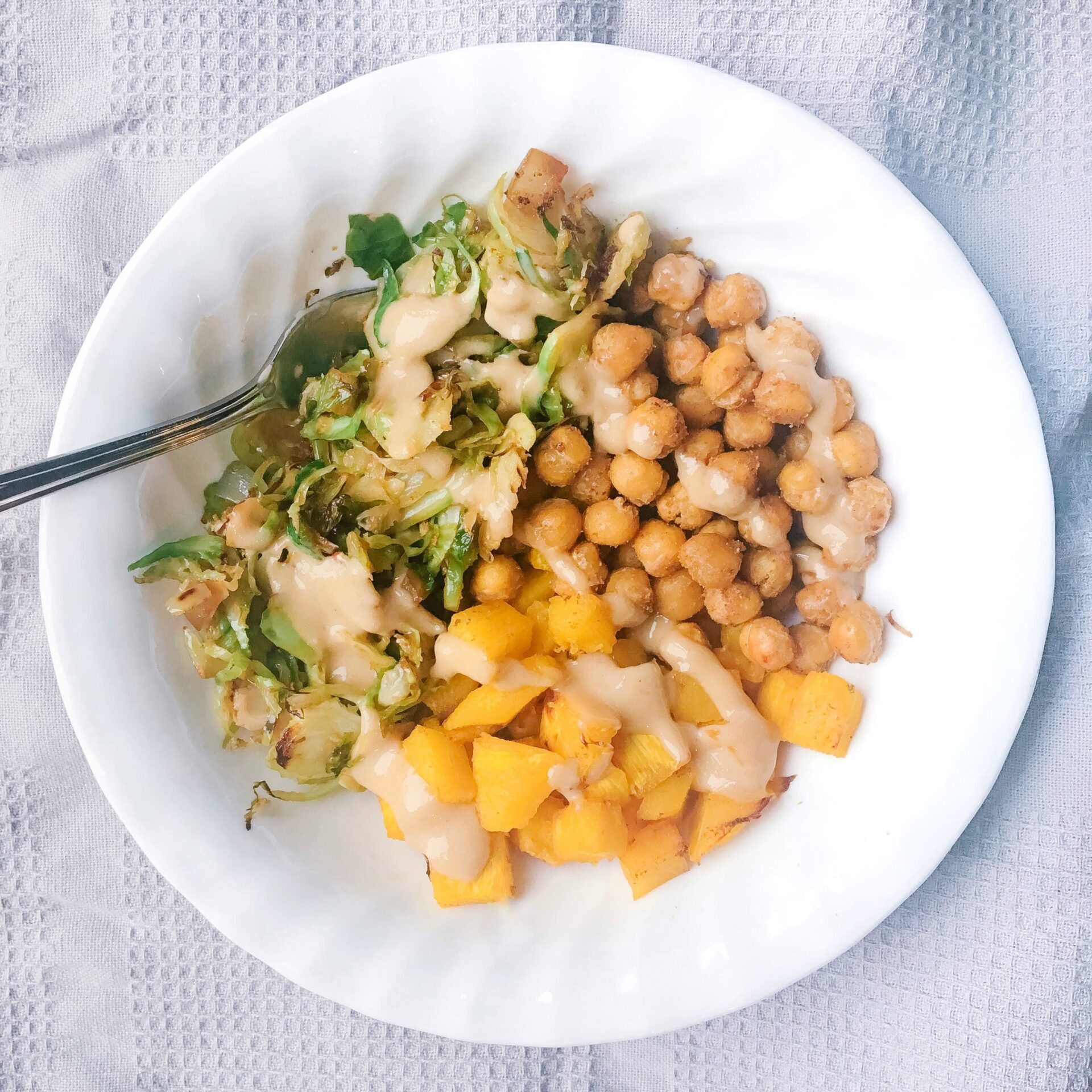 ways to use pumpkin.- fall pumpkin buddha bowls