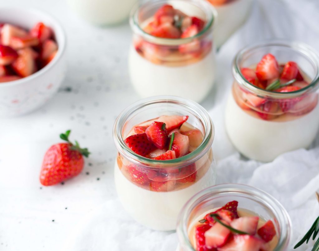 meal prep yogurt parfait