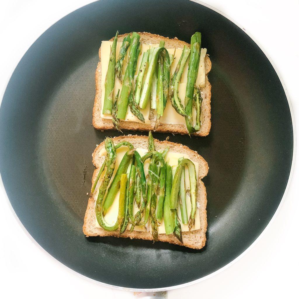 roasted asparagus grilled cheese with garlic aioli